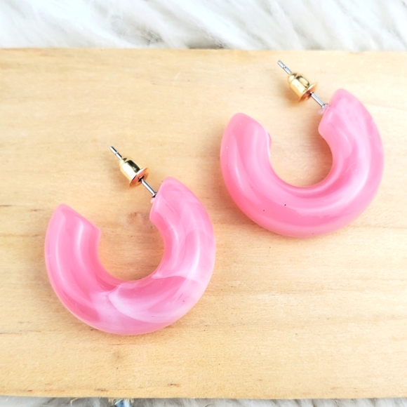 💫 5/$25 Pink Chunky Hoops 💫 - Picture 1 of 2